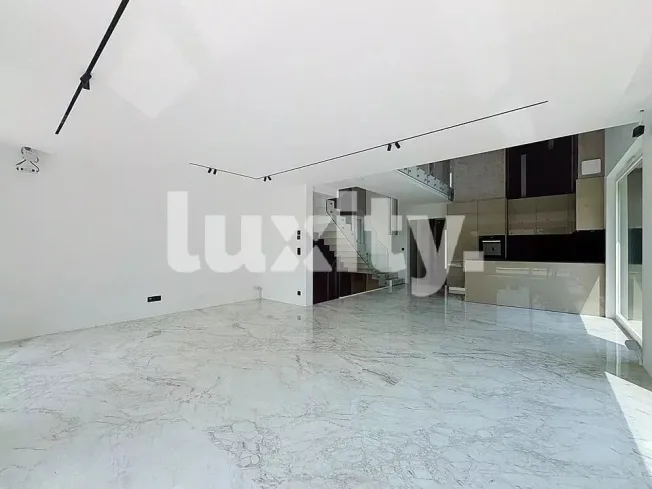 Eleganza contemporanea nel cuore di Cologny – foto 3 di 4