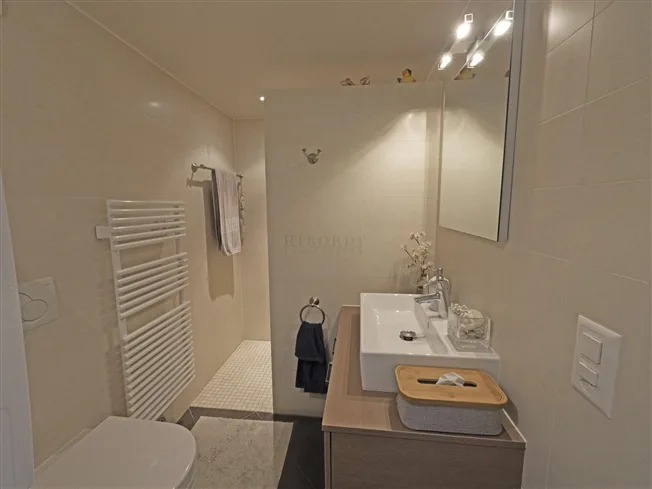 7 Zimmer Einfamilienhaus, 1258 Perly