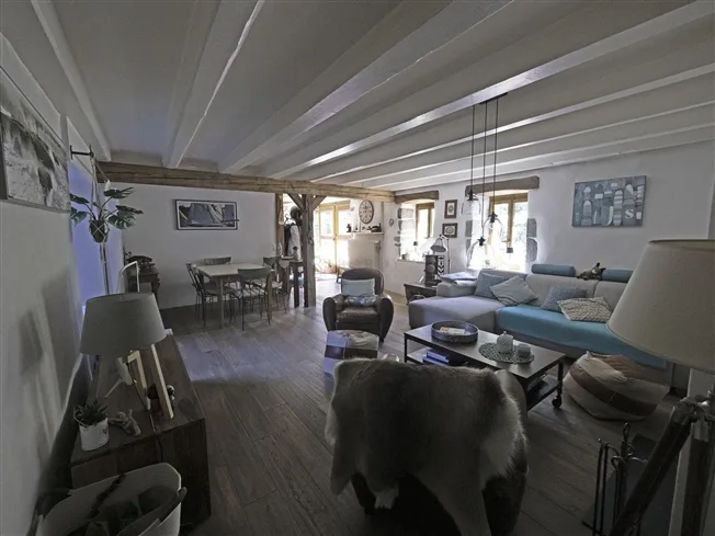 7 Zimmer Einfamilienhaus, 1258 Perly