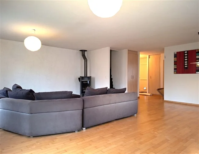 6 Zimmer Wohnung, 1286 Soral