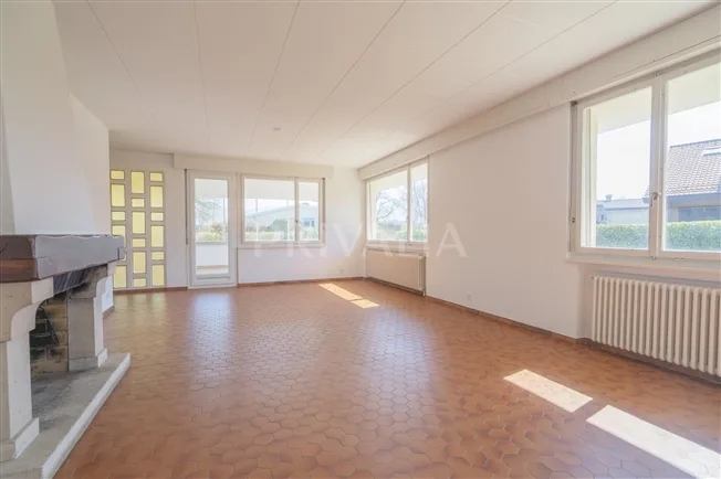 8 Zimmer Einfamilienhaus, 1286 Soral