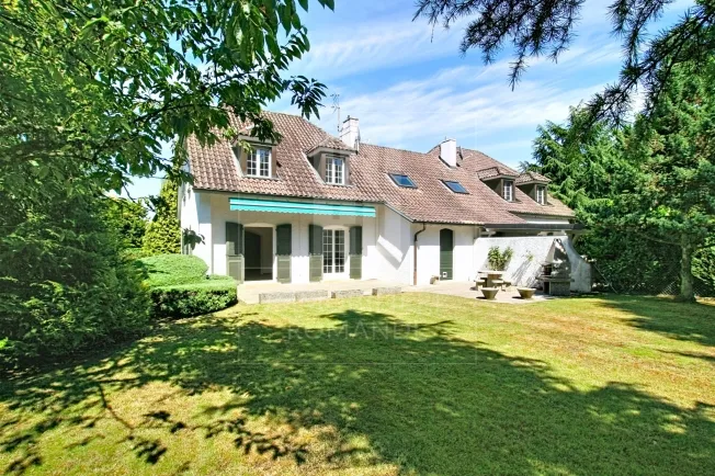 8 Zimmer Einfamilienhaus, 1294 Genthod