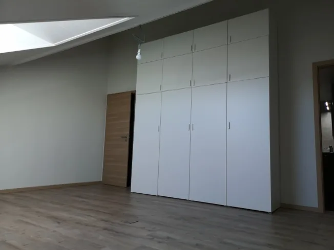 4 Zimmer Wohnung, 1586 Vallamand