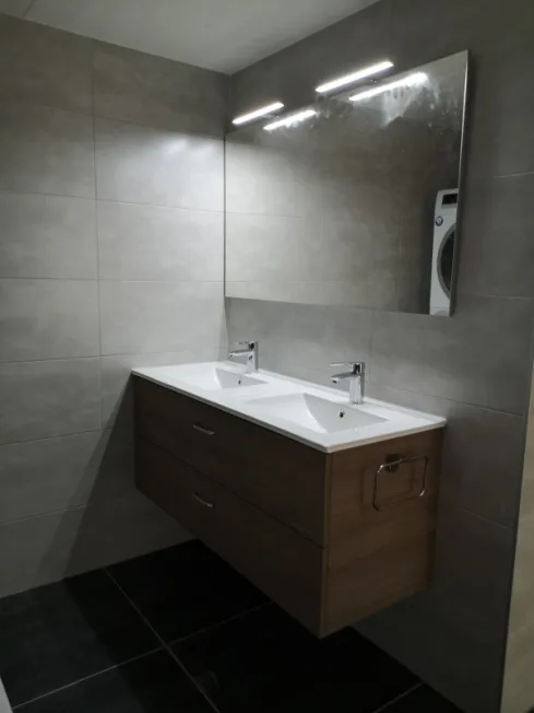 4 Zimmer Wohnung, 1586 Vallamand