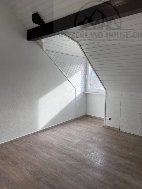 3.5 Zimmer Attikawohnung, 1730 Ecuvillens