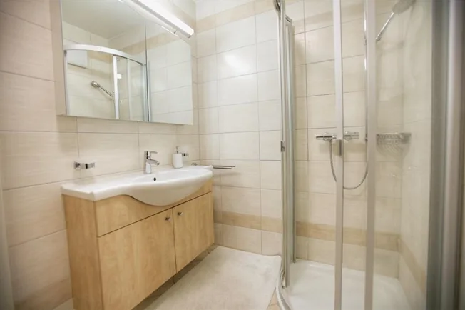4.5 Zimmer möbl. Wohnobjekt in Montreux – Foto 3 von 16