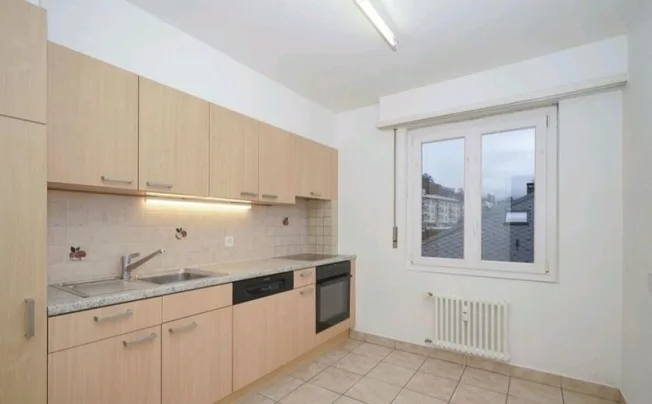 4 Zimmer Wohnung, 1950 Sion
