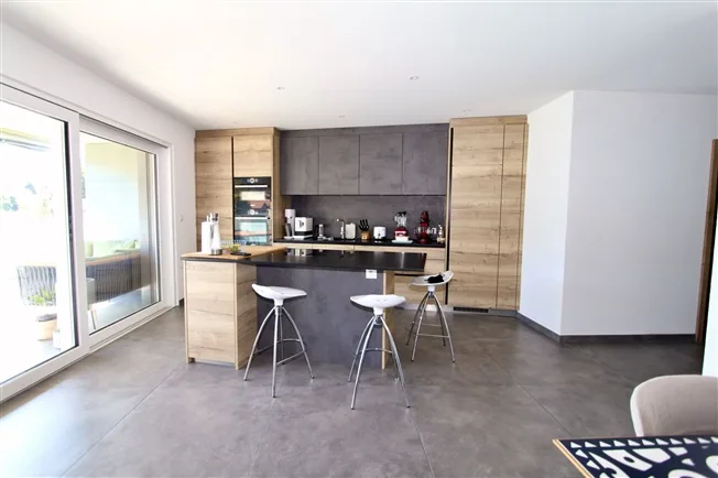 4.5 Zimmer Attikawohnung in Couvet – Foto 6 von 13