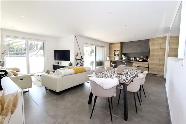 4.5 Zimmer Attikawohnung, 2108 Couvet