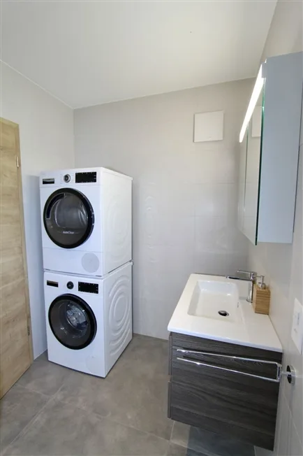 4.5 Zimmer Attikawohnung in Couvet – Foto 11 von 13