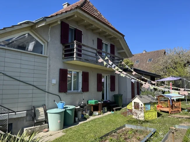 4.5 Zimmer Einfamilienhaus in Täuffelen – Foto 4 von 9