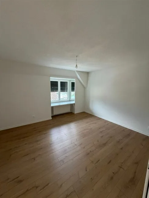 3.5 Zimmer Wohnung in Unterseen – Foto 2 von 7