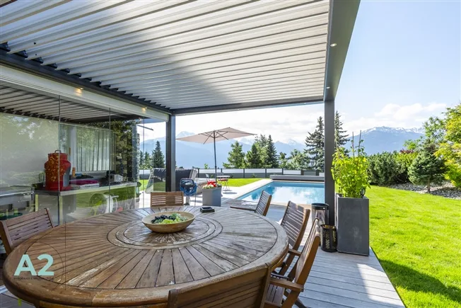 9 Zimmer Chalet in Crans-Montana – Foto 2 von 11