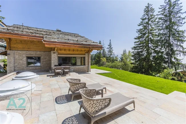 8 Zimmer Einfamilienhaus in Crans-Montana – Foto 2 von 14