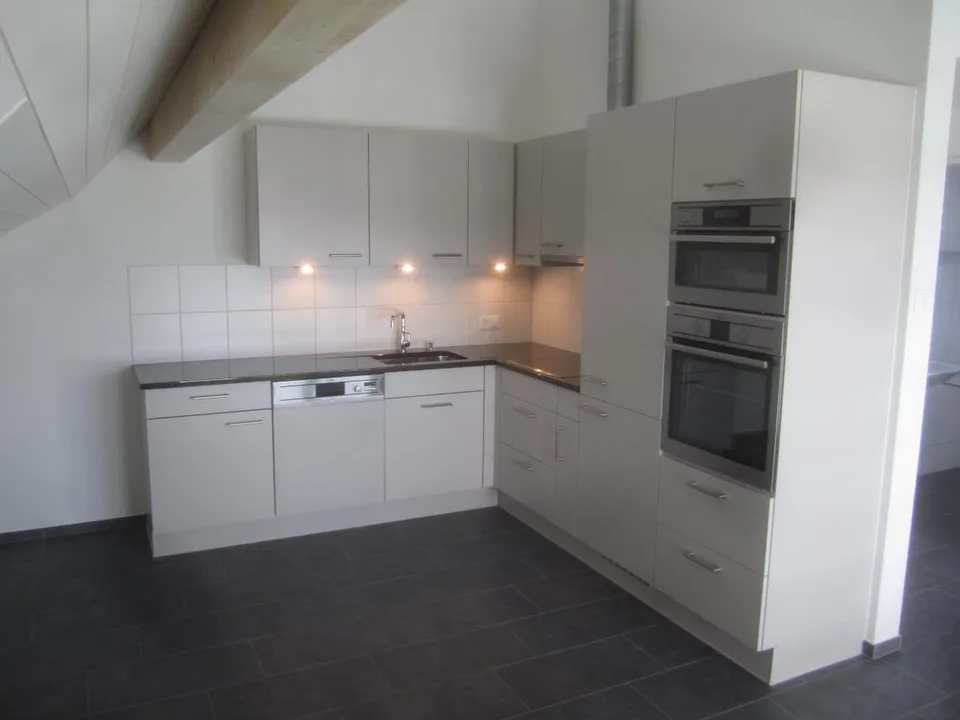 2.5 Zimmer Dachwohnung, 4145 Gempen
