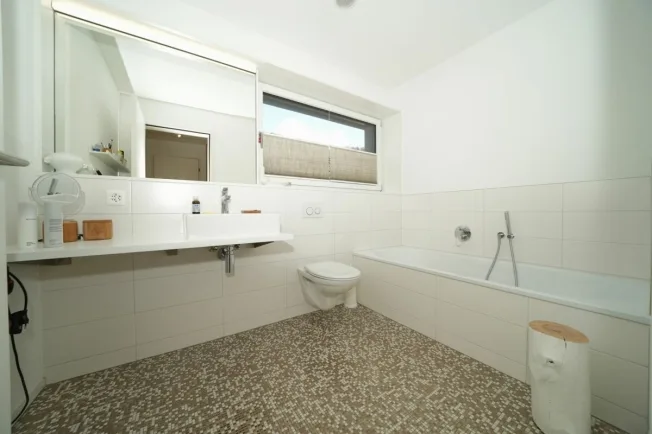 4.5 Zimmer Dachwohnung, 5412 Gebenstorf