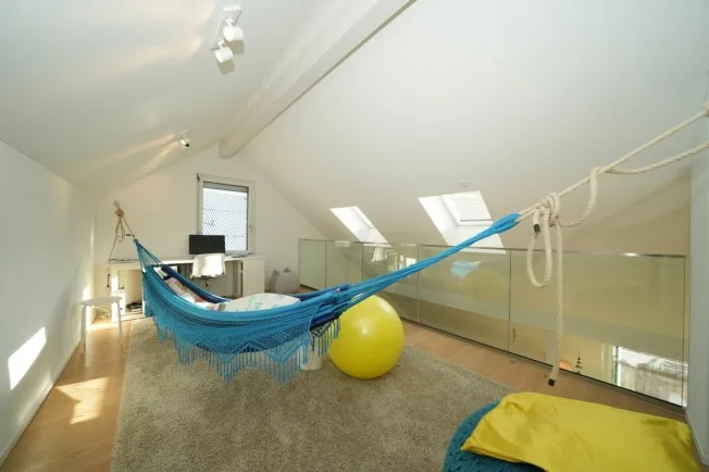 4.5 Zimmer Dachwohnung, 5412 Gebenstorf