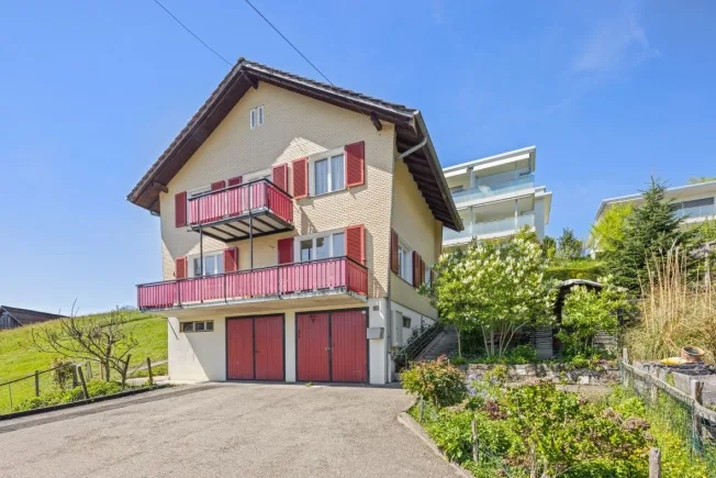 4 Zimmer Einfamilienhaus, 6353 Weggis