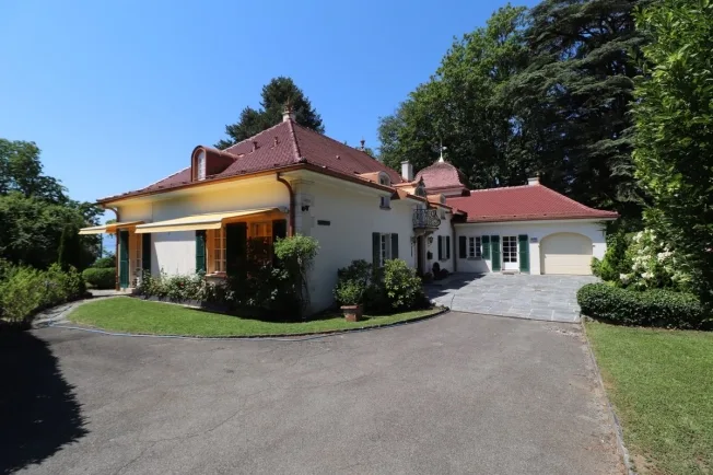 8.5 Zimmer Einfamilienhaus in Lausanne – Foto 11 von 13
