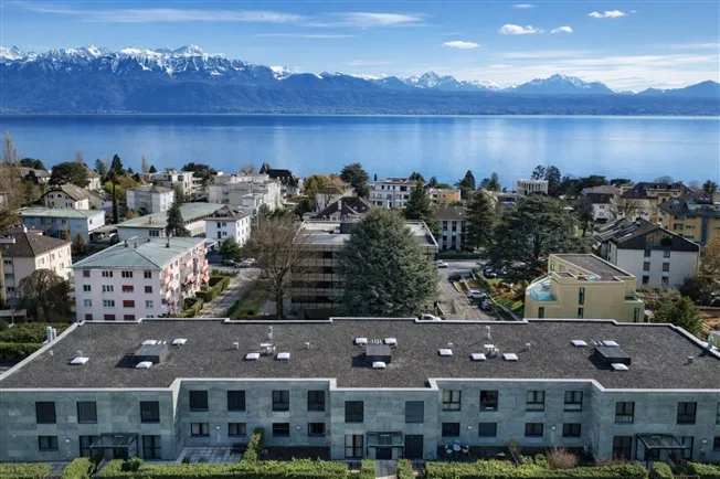 Duplex-Wohnung mit contemporary Architektur, eigenem Garten und Blick auf die Alpen in Pully Sud – Foto 20 von 21