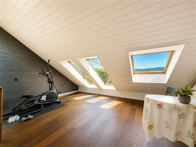 5.5 Zimmer Einfamilienhaus, 1009 Pully