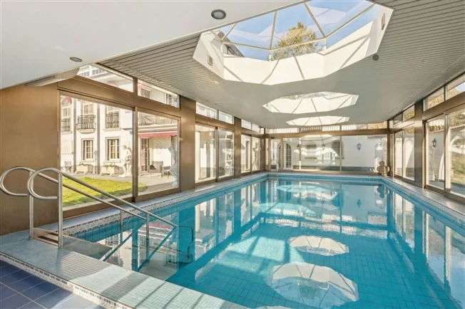 12 Zimmer Einfamilienhaus in Pully – foto 3 di 7