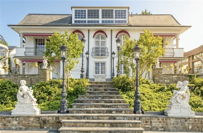 12 Zimmer Einfamilienhaus in Pully – foto 2 di 7