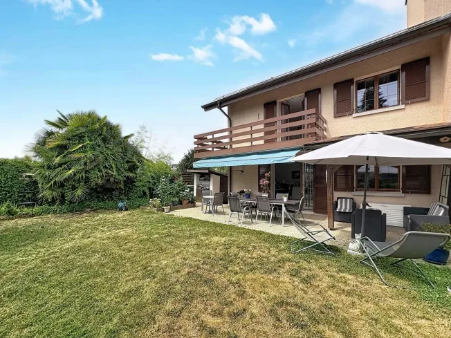 6 Zimmer Einfamilienhaus in Renens VD – Foto 2 von 13