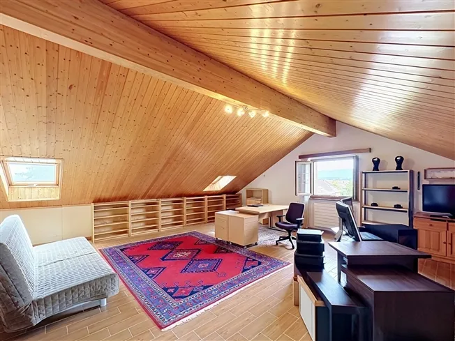 6 Zimmer Einfamilienhaus in Renens VD – Foto 10 von 13