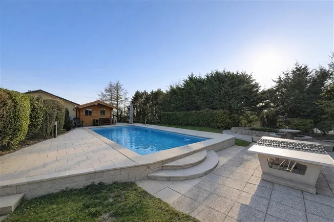 Villa mit beheiztem Pool und freier Sicht in Villars-Sainte-Croix – Foto 23 von 25