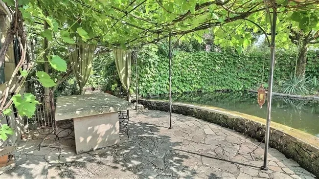 Maison villageoise d'exception au coeur de Sullens ! – photo 3 sur 20