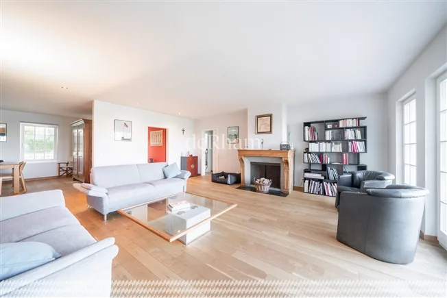 7.5 Zimmer Einfamilienhaus, 1041 Dommartin