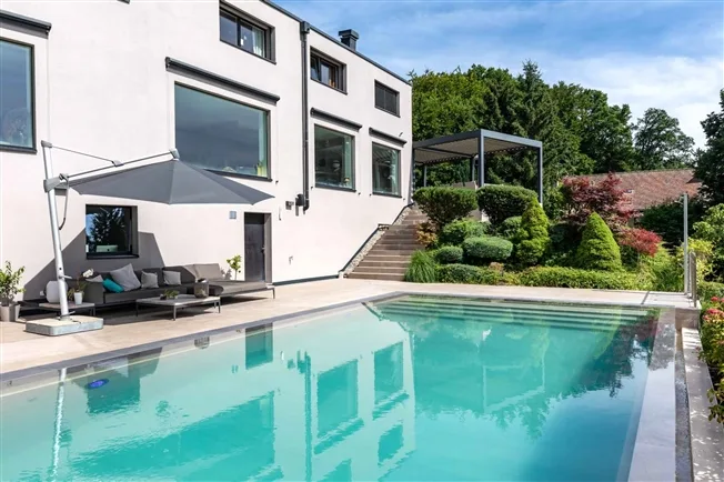 Zeitgenössische Eleganz mit Panoramablick auf den Genfersee – Foto 18 von 26