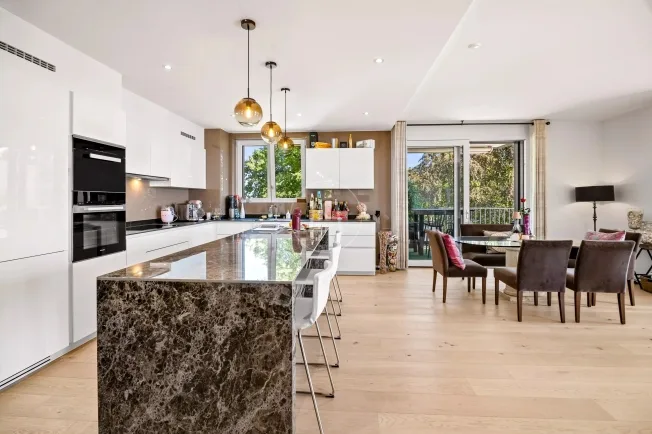 Magnificent apartment in an idyllic setting – photo 16 of 19