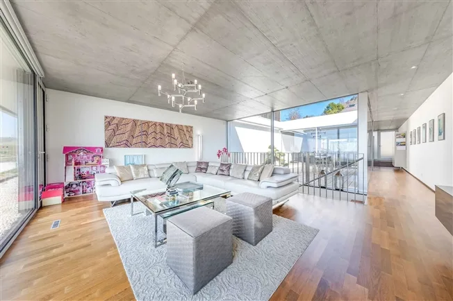 5.5 Zimmer Reihenfamilienhaus in Grandvaux – foto 2 di 9
