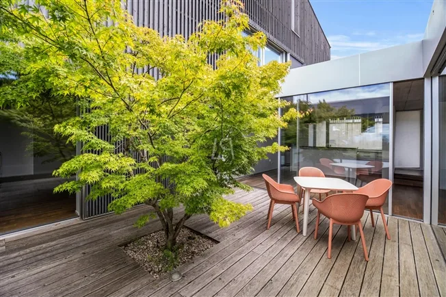 Tra architettura contemporanea, patio privato e panorama sul Lago di Ginevra – foto 17 di 20