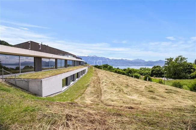 Tra architettura contemporanea, patio privato e panorama sul Lago di Ginevra – foto 20 di 20