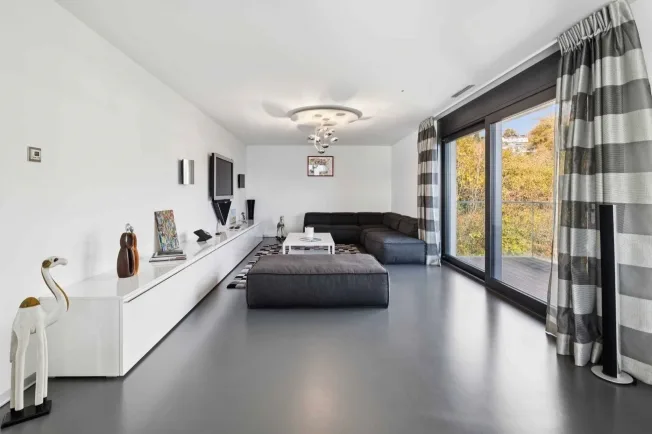 9.5 Zimmer Attikawohnung, 1095 Lutry