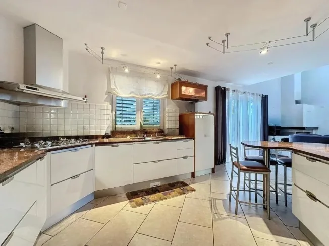 7.5 Zimmer Villa in Aclens – photo 3 sur 20