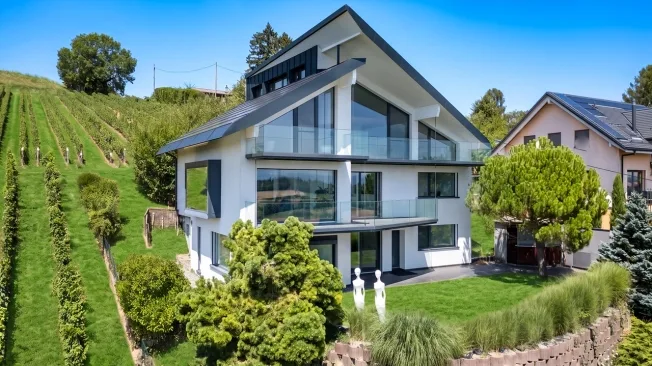 10 Zimmer Villa, 1127 Clarmont