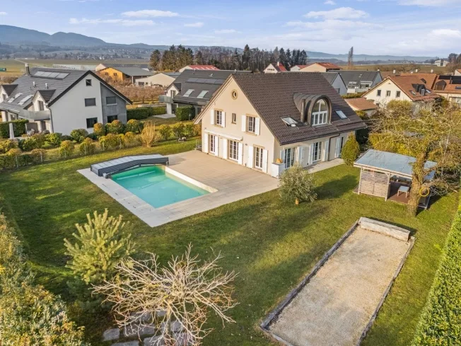 7.5 Zimmer Einfamilienhaus, 1135 Denens