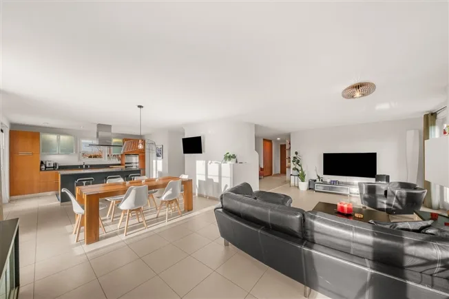 7.5 Zimmer Einfamilienhaus in Denens – Foto 8 von 13