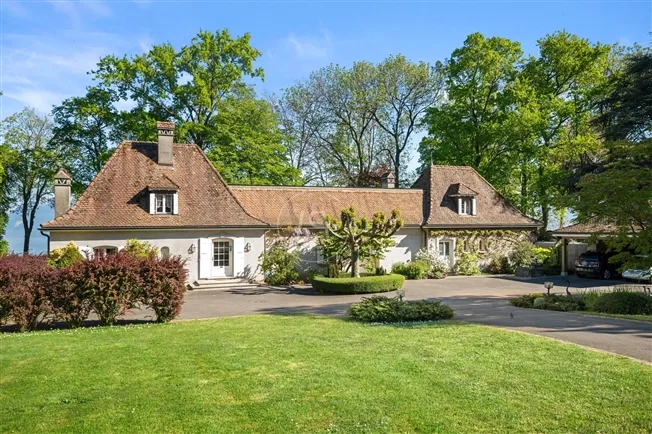 9 Zimmer Einfamilienhaus in St-Prex – photo 2 sur 20
