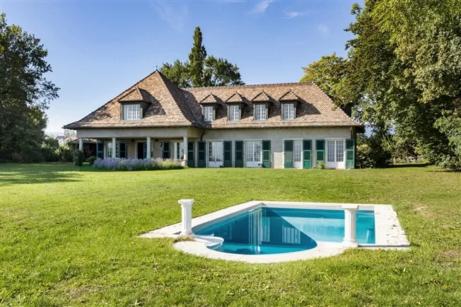 9 Zimmer Einfamilienhaus, 1163 Etoy