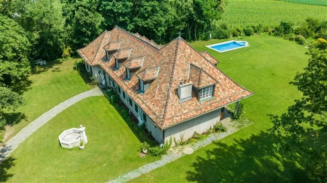 8 Zimmer Einfamilienhaus in Etoy – Foto 15 von 19