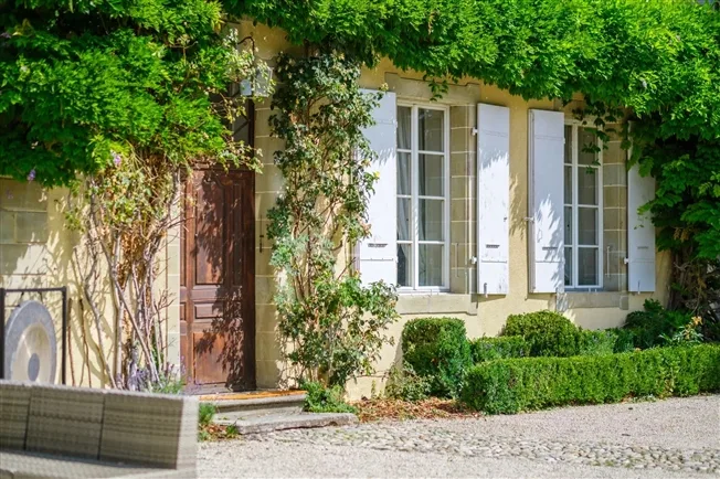 15 Zimmer Schloss in Féchy – Foto 2 von 20