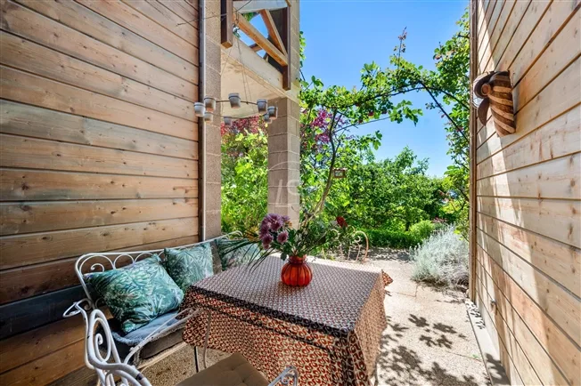 8.5 Zimmer Einfamilienhaus in Essertines-sur-Rolle – photo 4 sur 20
