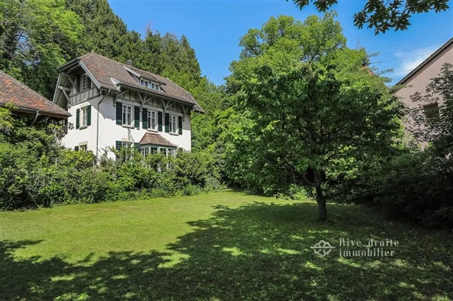 6 Zimmer Einfamilienhaus, 1186 Essertines-sur-Rolle