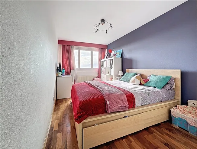 4.5 Zimmer Wohnung in Gland – foto 9 di 12
