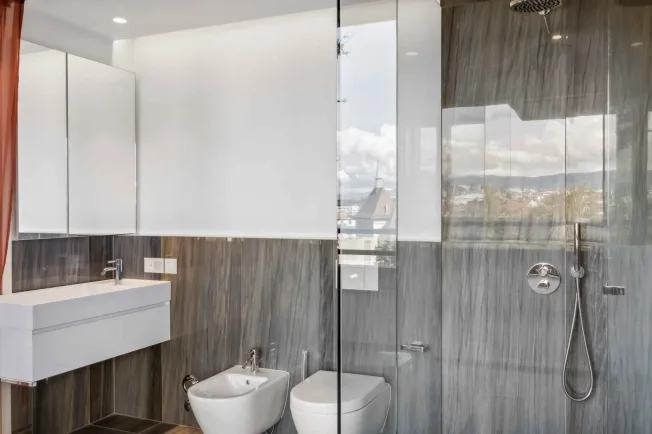 Exceptional attic ideally located – photo 10 of 13